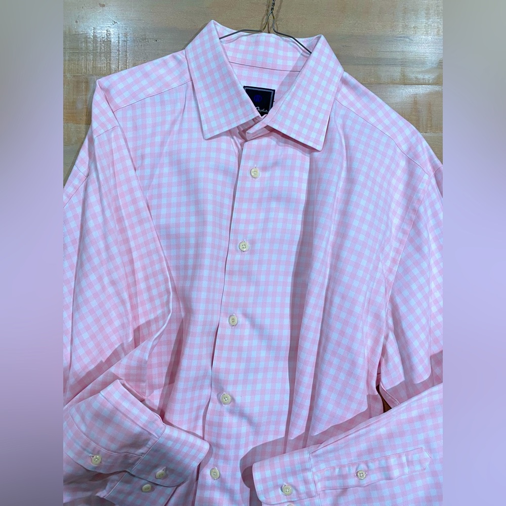 David Donahue  pink white plaid men’s button down collar dress shirt
